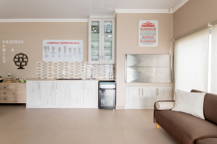 3 Bedroom Property for Sale in Blue Lagoon Western Cape